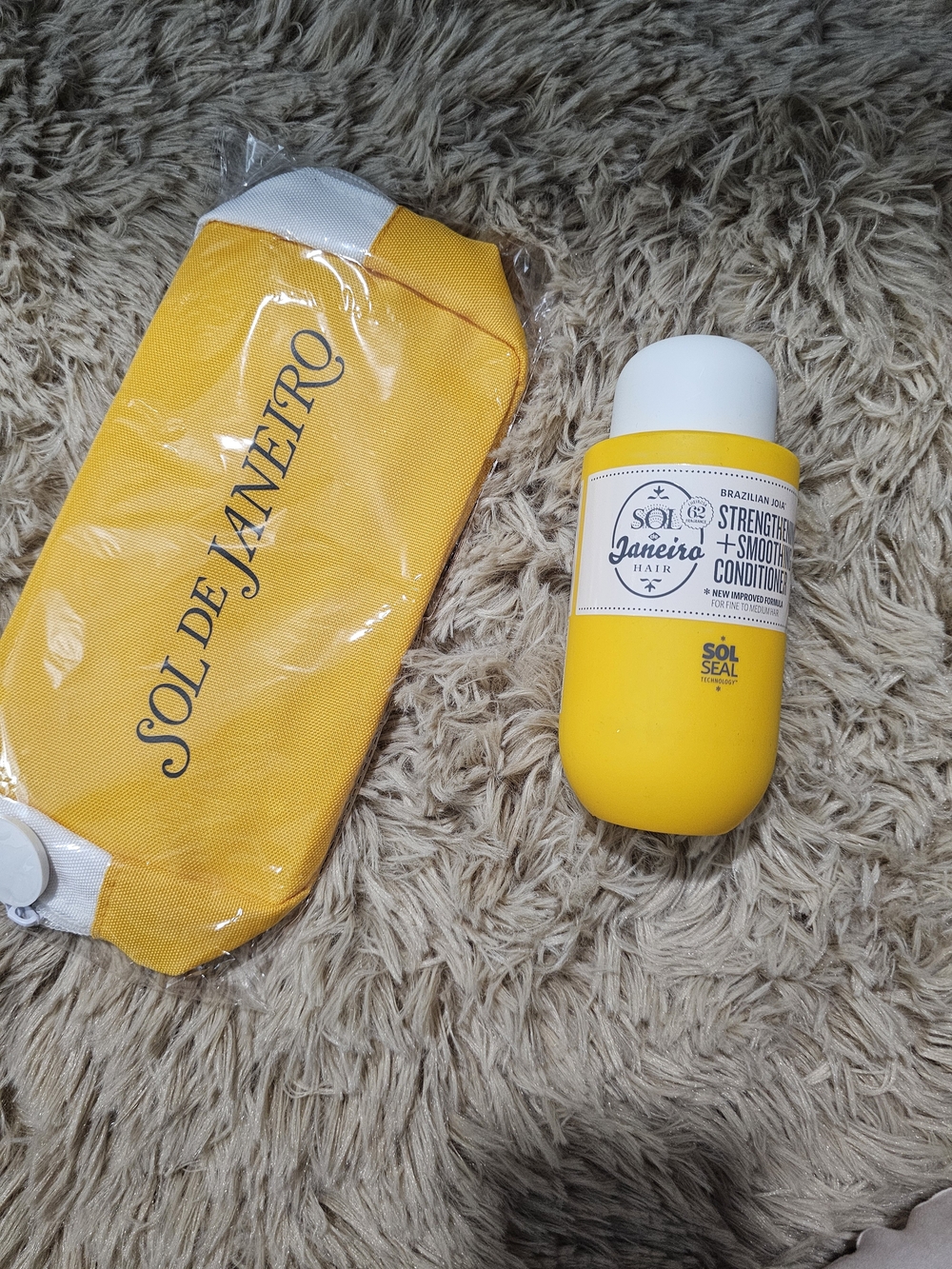 Sol de Janeiro Bright Yellow Strengthening + Smoothing Conditioner Bottle